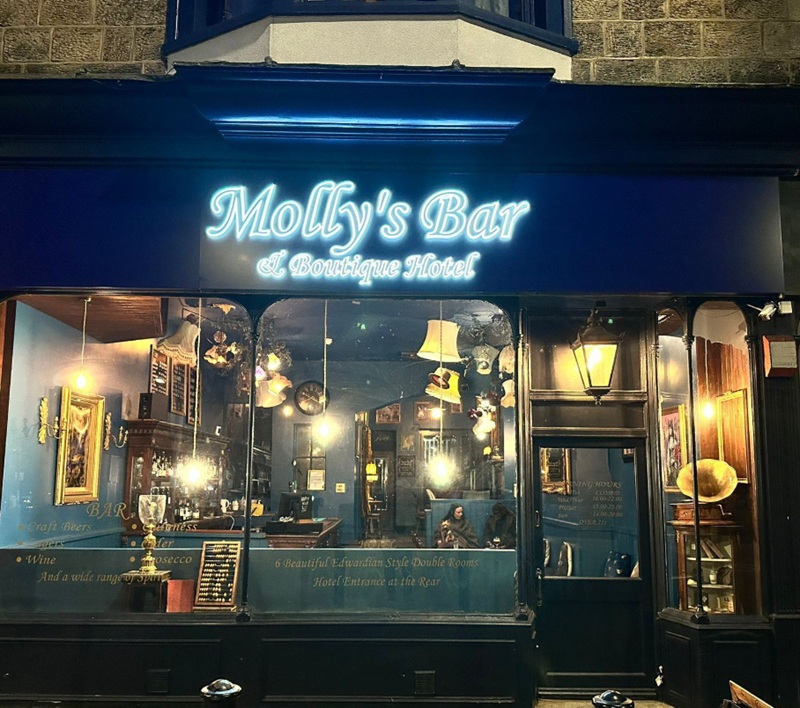 Well-Known Established Hotel & Bar Business